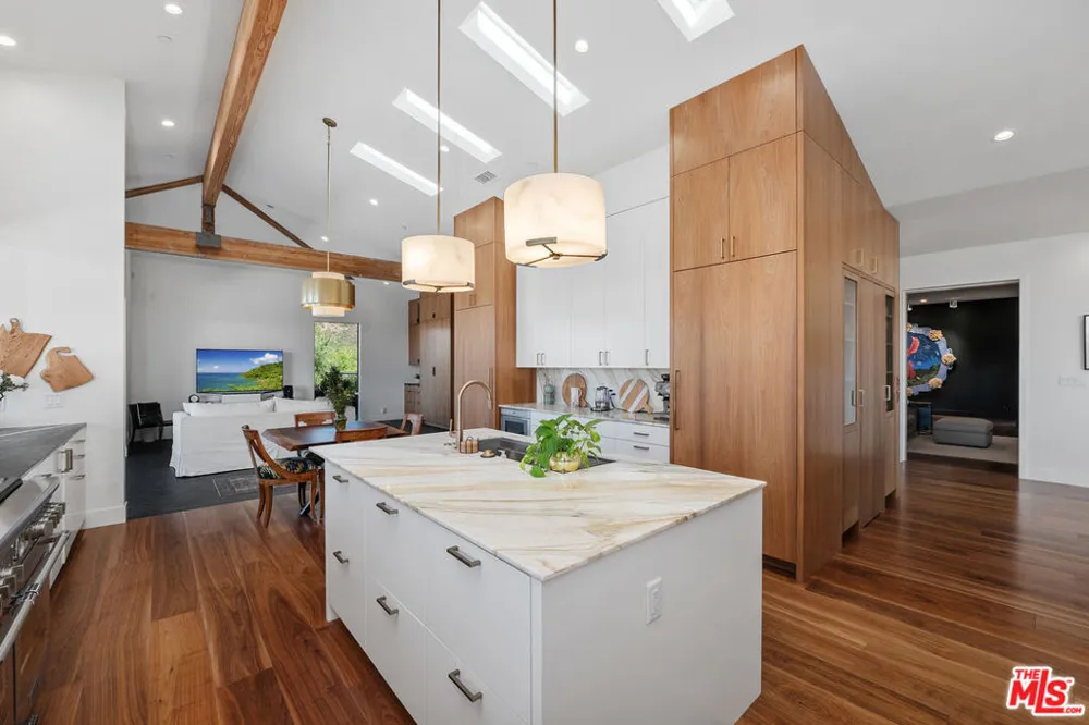 31847 Hidden Highland Road Agoura, CA 91301