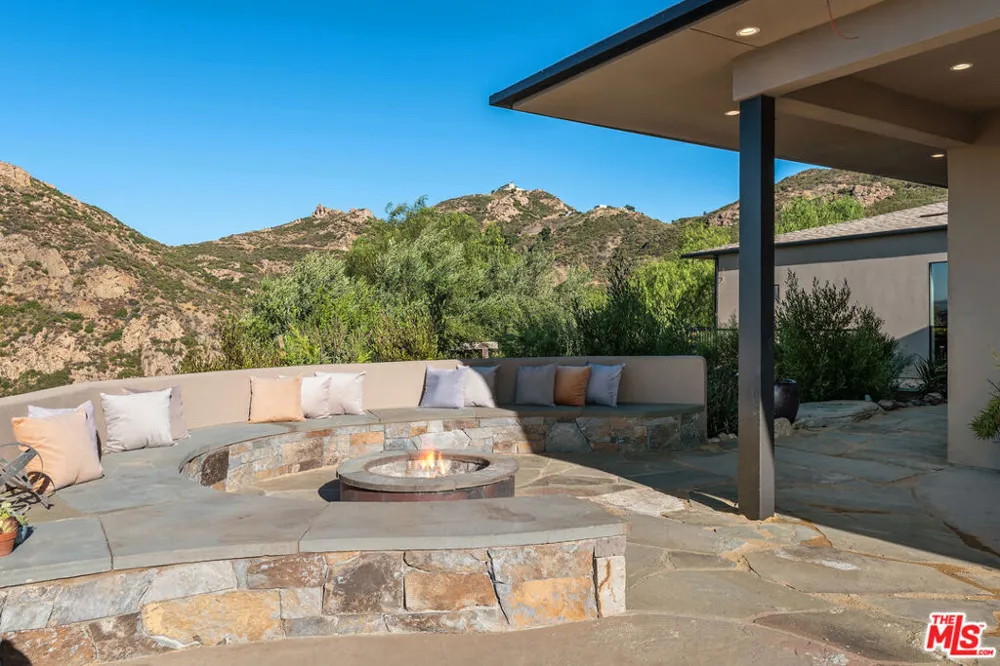 31847 Hidden Highland Road Agoura, CA 91301