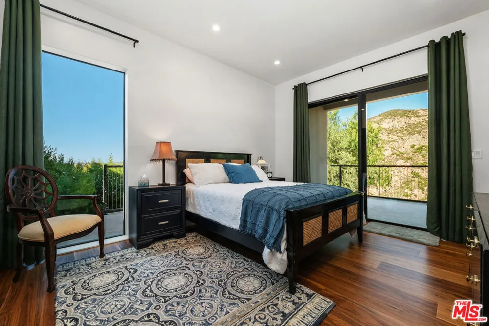 31847 Hidden Highland Road Agoura, CA 91301