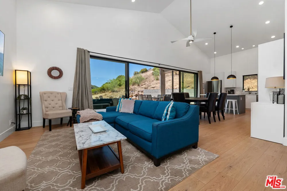 31847 Hidden Highland Road Agoura, CA 91301