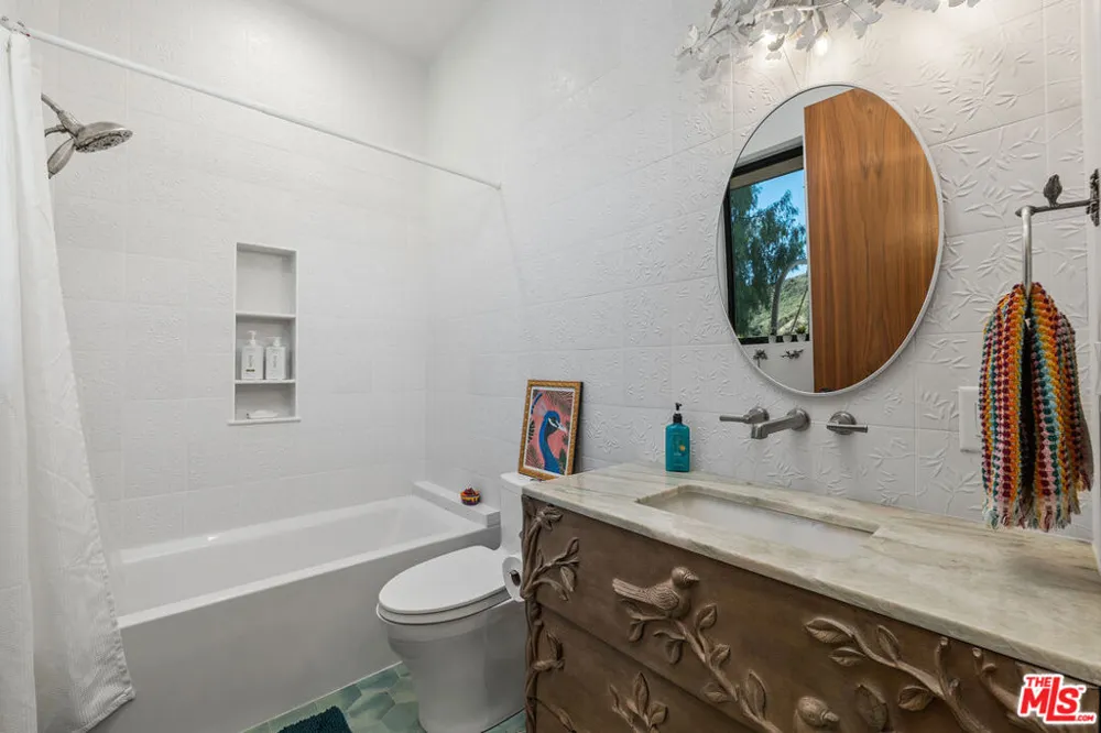 31847 Hidden Highland Road Agoura, CA 91301