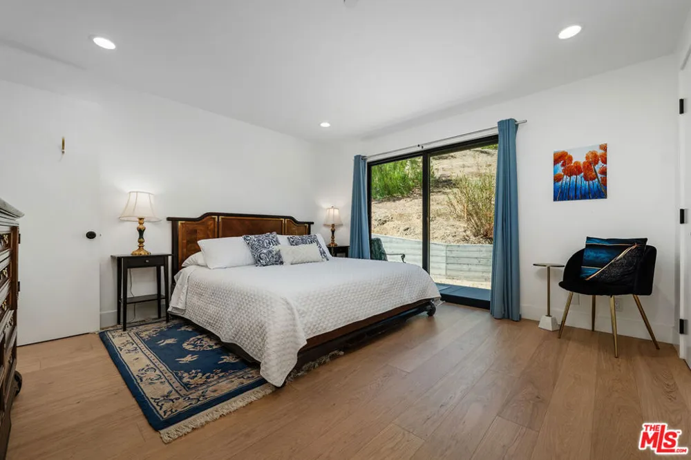 31847 Hidden Highland Road Agoura, CA 91301