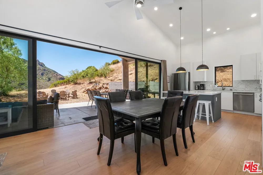 31847 Hidden Highland Road Agoura, CA 91301