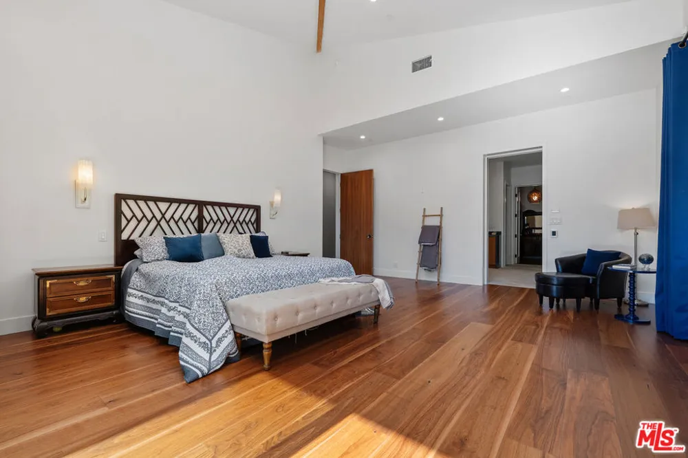 31847 Hidden Highland Road Agoura, CA 91301