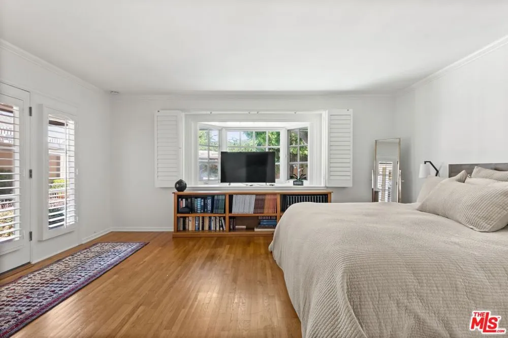 2317 Kimridge Road Los Angeles, CA 90210