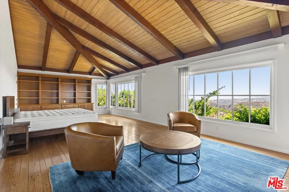 2317 Kimridge Road Los Angeles, CA 90210