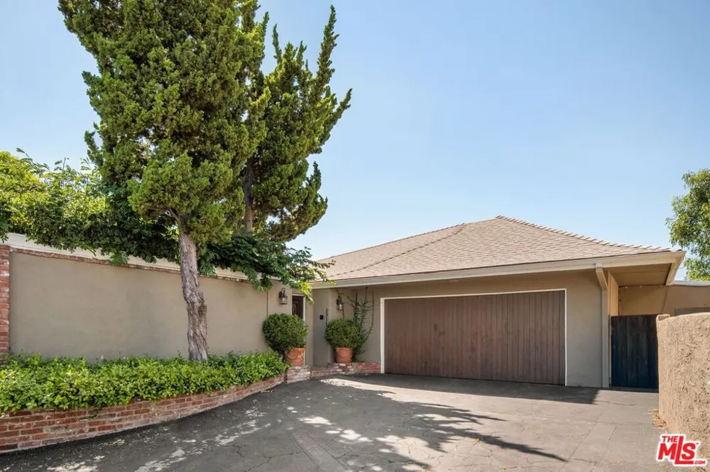 2317 Kimridge Road Los Angeles, CA 90210