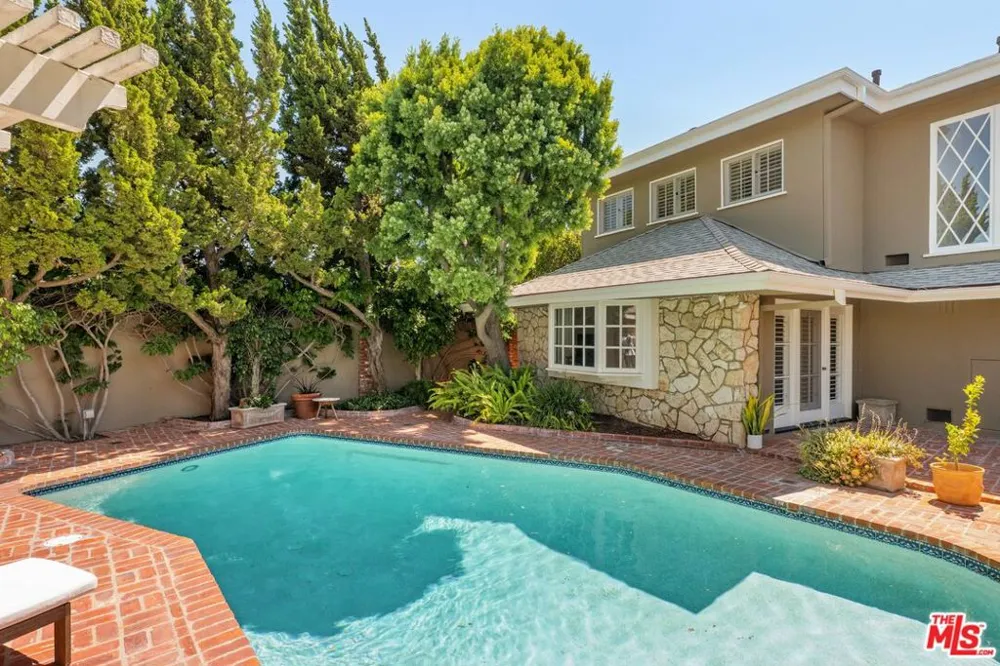 2317 Kimridge Road Los Angeles, CA 90210