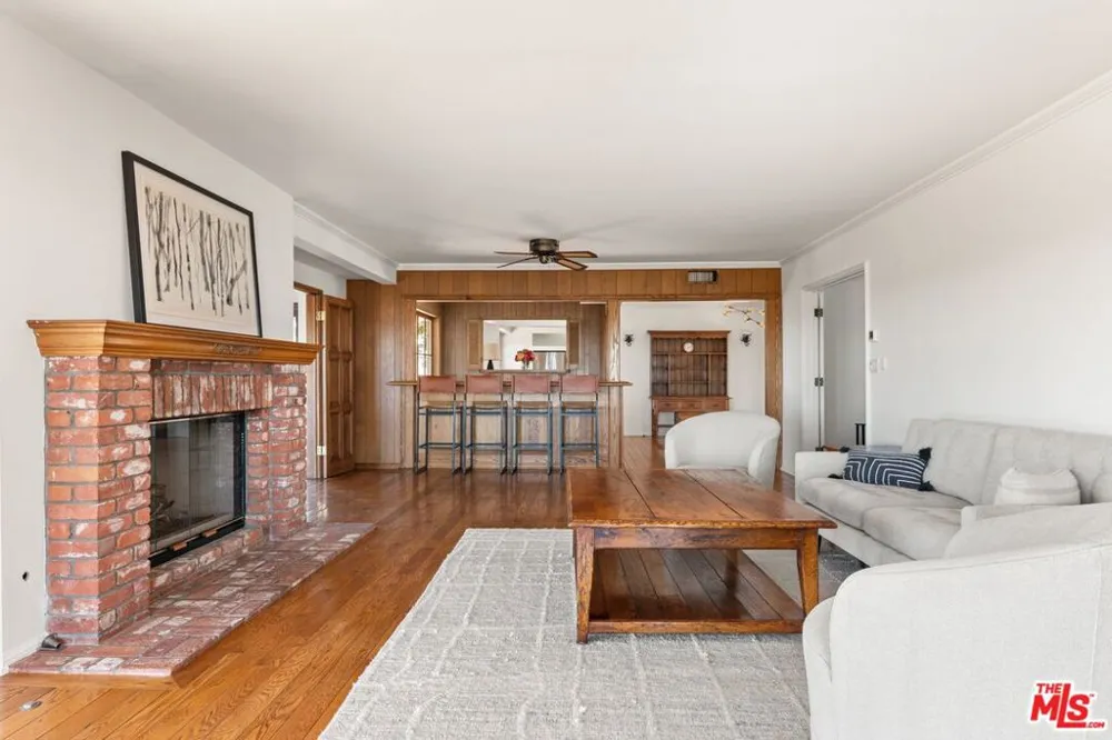 2317 Kimridge Road Los Angeles, CA 90210
