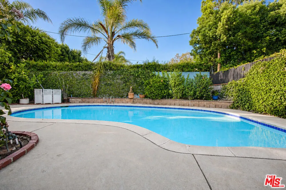 12773 La Maida Street Valley Village, CA 91607