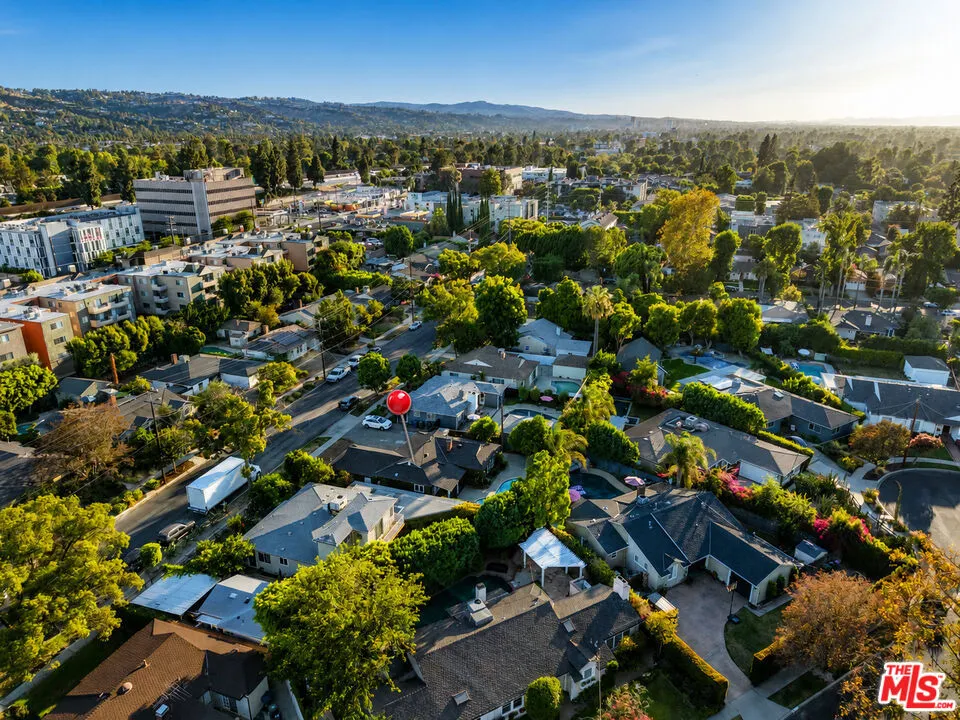 12773 La Maida Street Valley Village, CA 91607