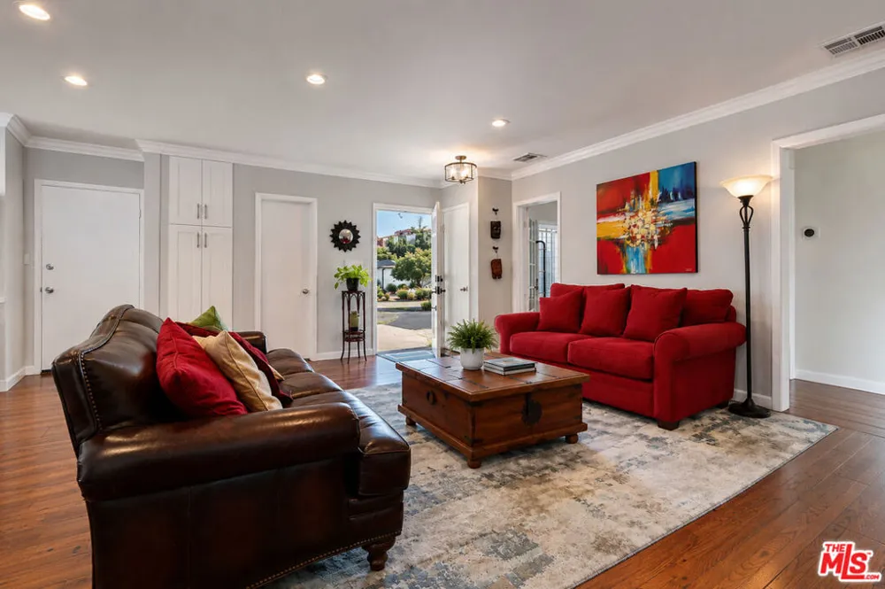 12773 La Maida Street Valley Village, CA 91607