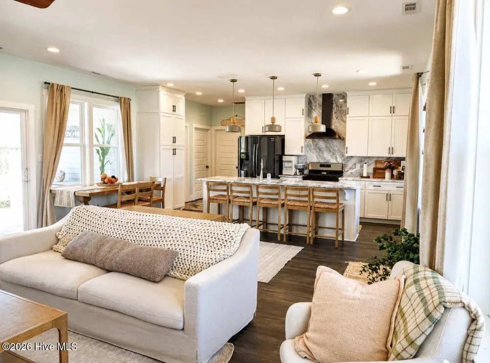 7120 Canal Drive Emerald Isle, NC 28594