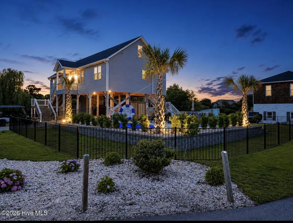 7120 Canal Drive Emerald Isle, NC 28594