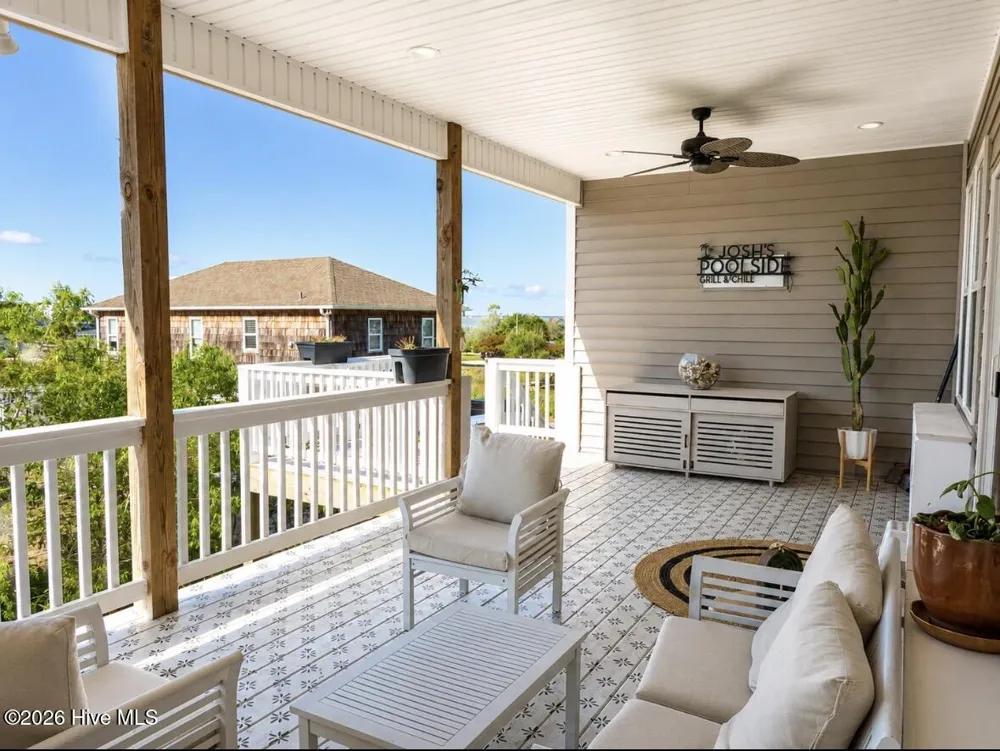 7120 Canal Drive Emerald Isle, NC 28594