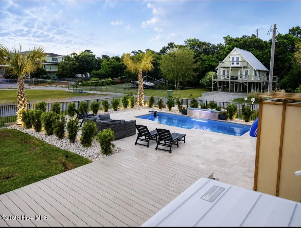 7120 Canal Drive Emerald Isle, NC 28594