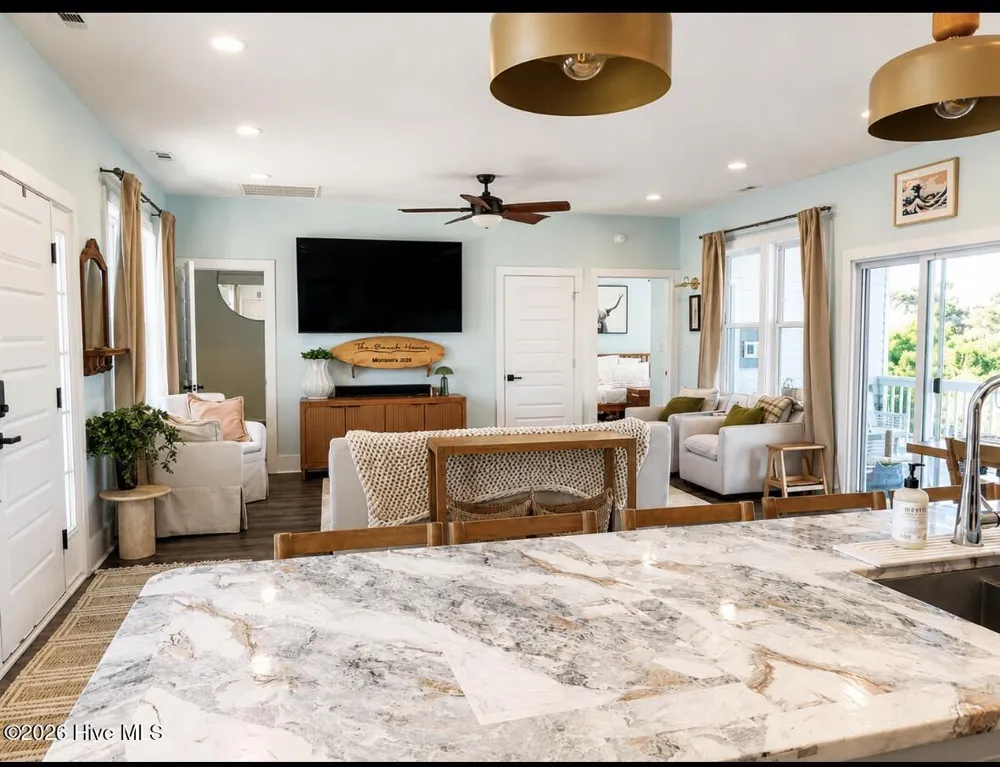 7120 Canal Drive Emerald Isle, NC 28594