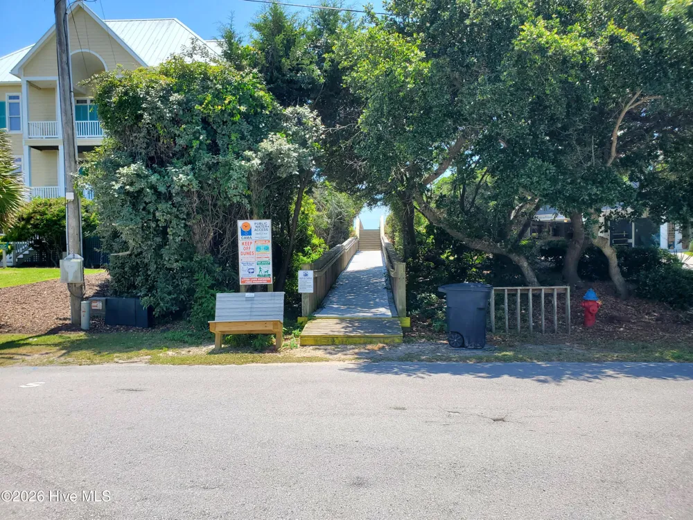 7120 Canal Drive Emerald Isle, NC 28594