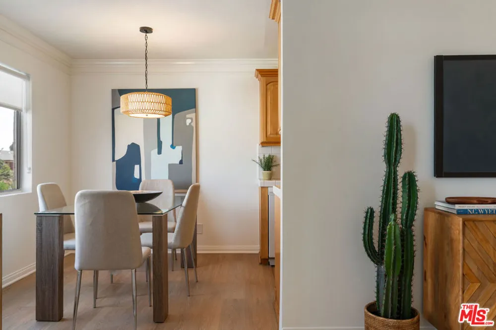 1021 12th Street #203 Santa Monica, CA 90403