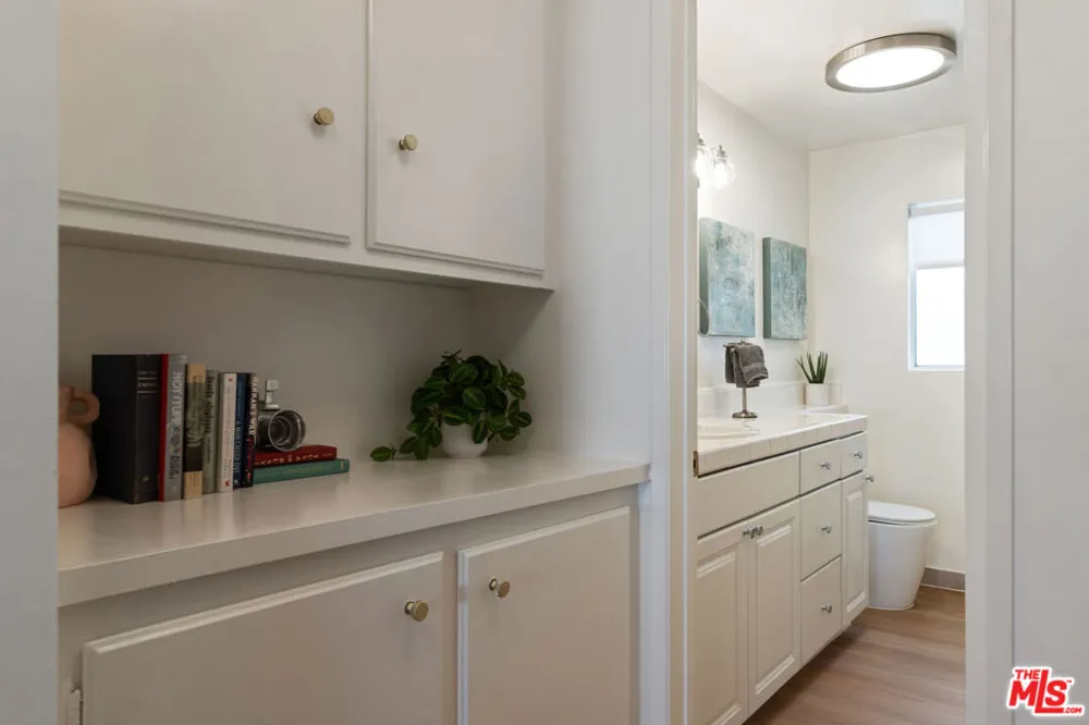 1021 12th Street #203 Santa Monica, CA 90403