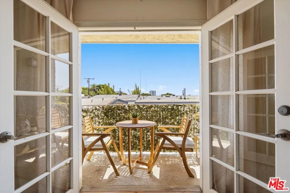 428 Hill Street #16 Santa Monica, CA 90405