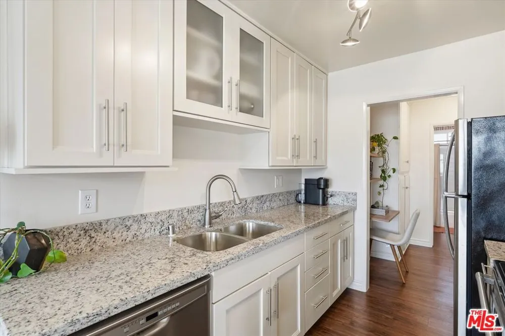 428 Hill Street #16 Santa Monica, CA 90405