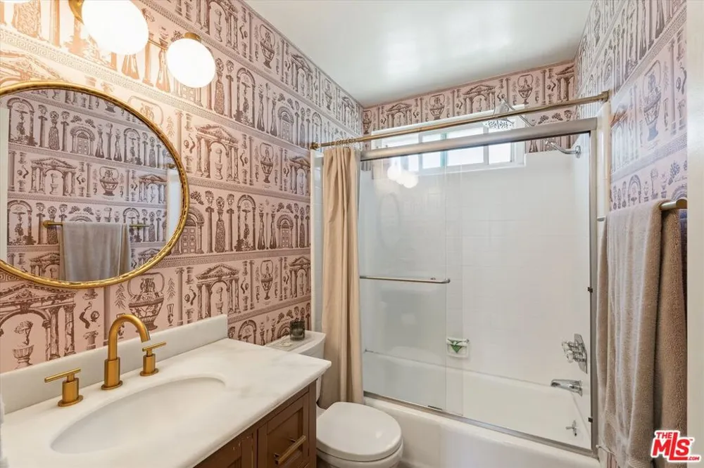 428 Hill Street #16 Santa Monica, CA 90405
