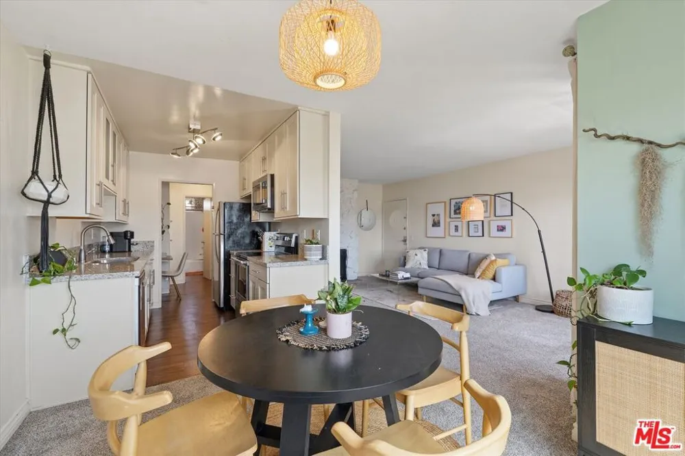 428 Hill Street #16 Santa Monica, CA 90405