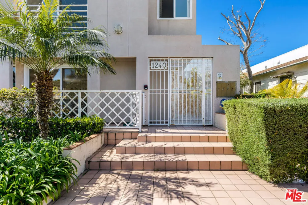 1240 24th Street #1 Santa Monica, CA 90404