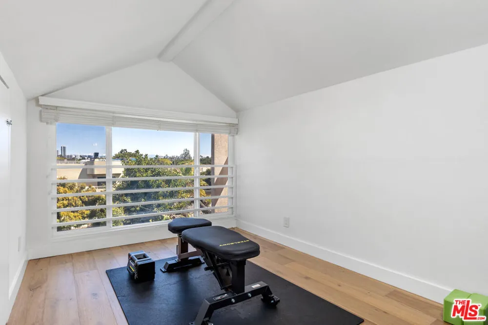 1240 24th Street #1 Santa Monica, CA 90404