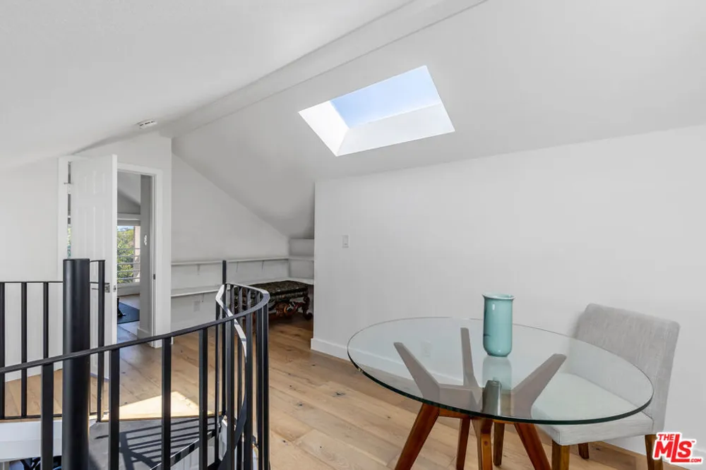 1240 24th Street #1 Santa Monica, CA 90404