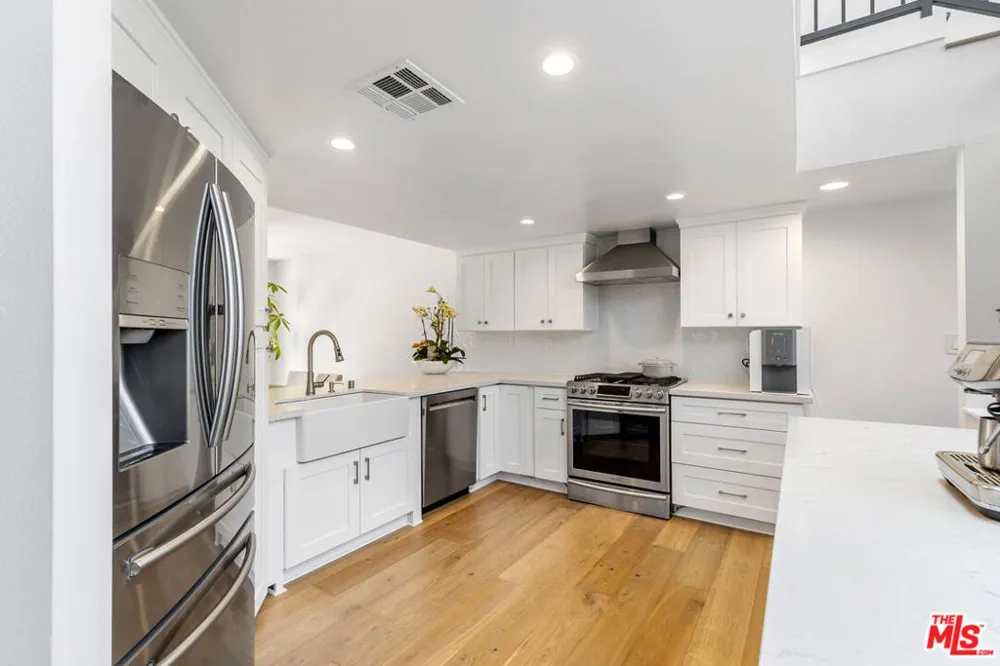 1240 24th Street #1 Santa Monica, CA 90404