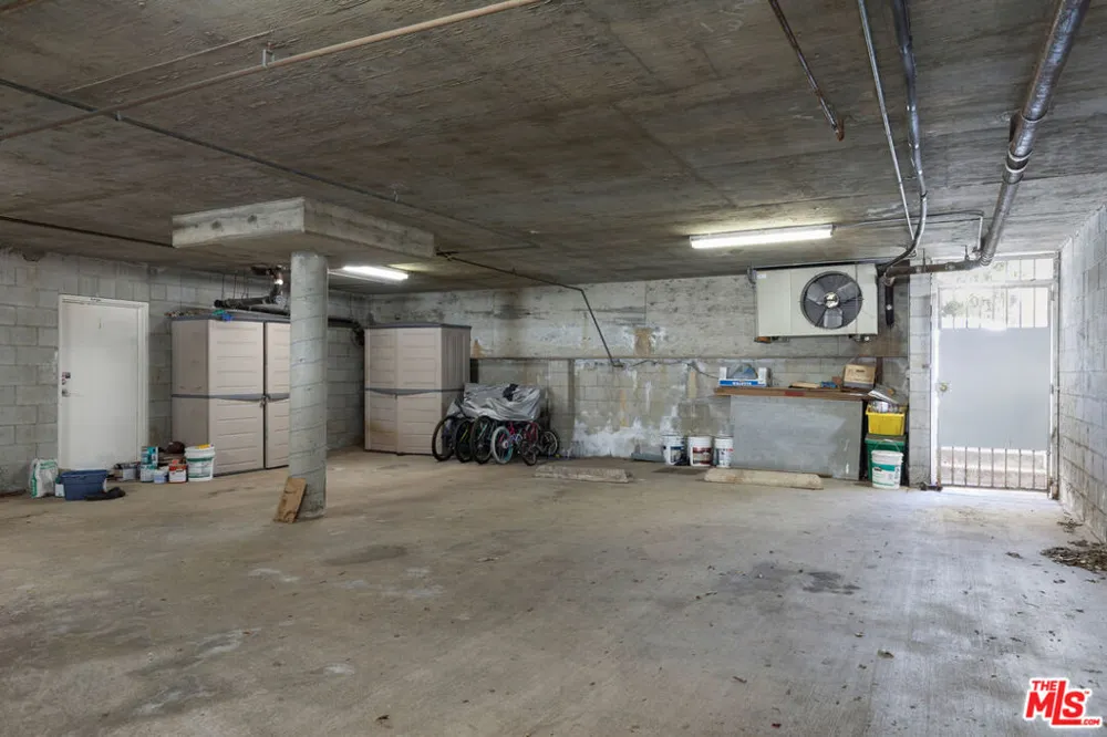 1240 24th Street #1 Santa Monica, CA 90404