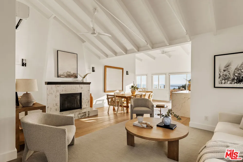 7325 Rindge Avenue Playa del Rey, CA 90293