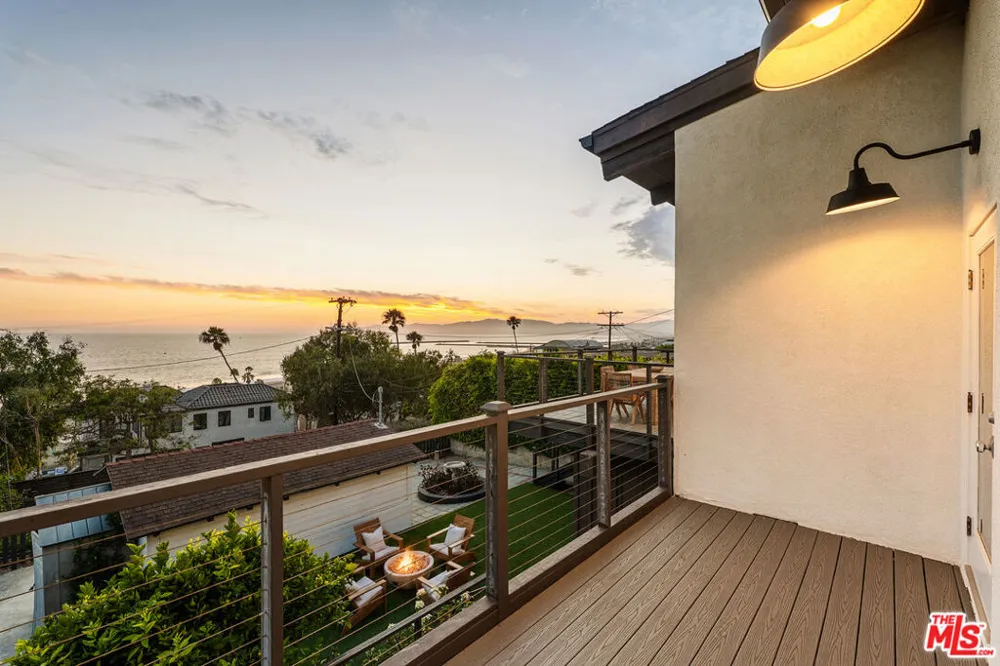 7325 Rindge Avenue Playa del Rey, CA 90293