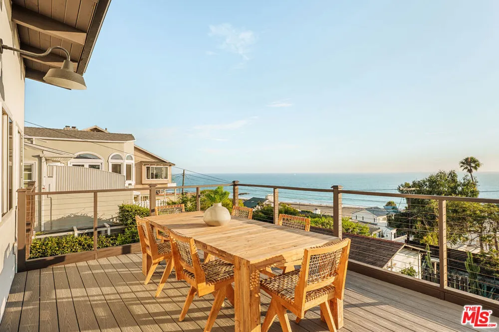7325 Rindge Avenue Playa del Rey, CA 90293