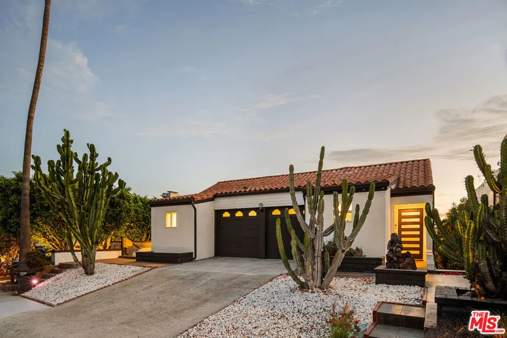 7325 Rindge Avenue Playa del Rey, CA 90293