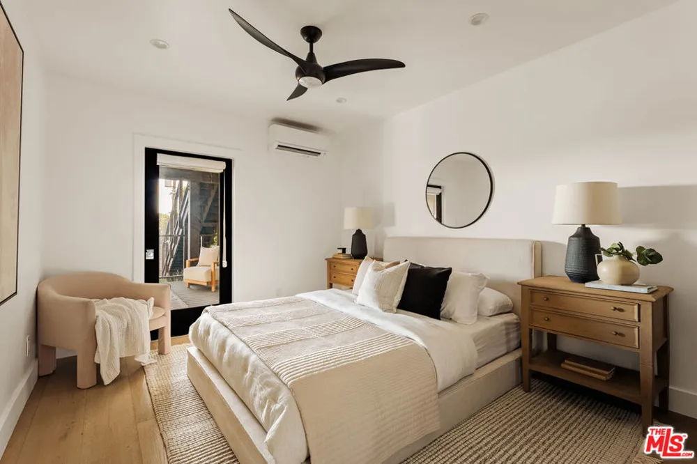 7325 Rindge Avenue Playa del Rey, CA 90293