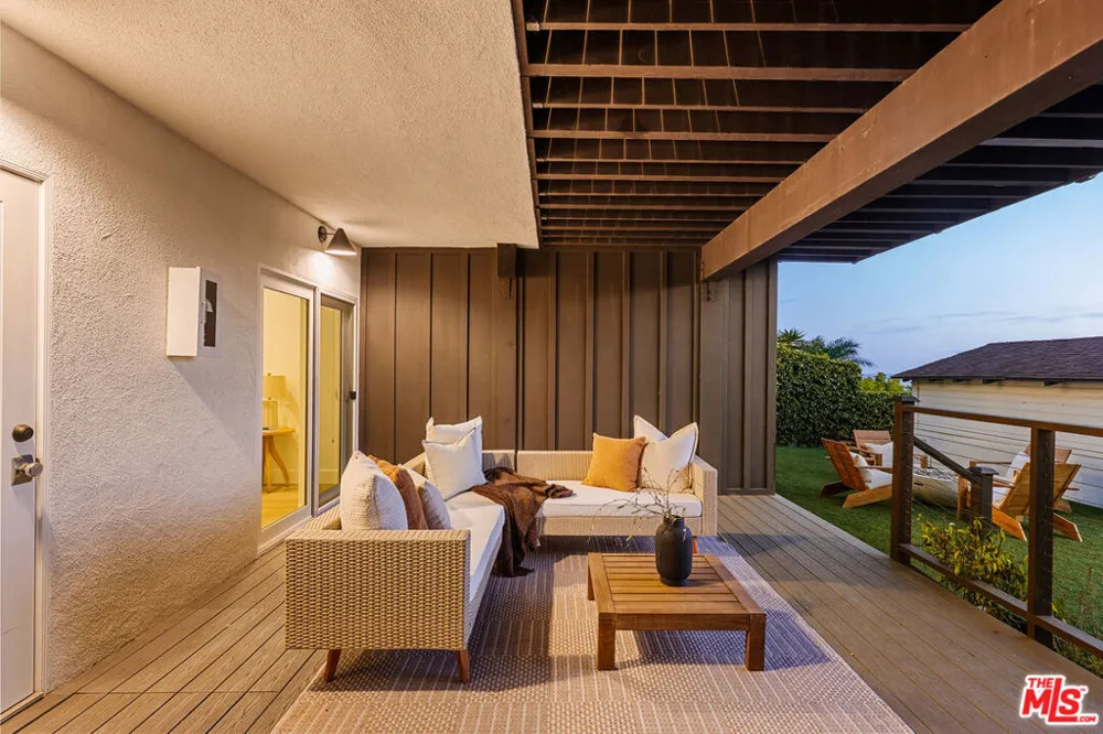 7325 Rindge Avenue Playa del Rey, CA 90293
