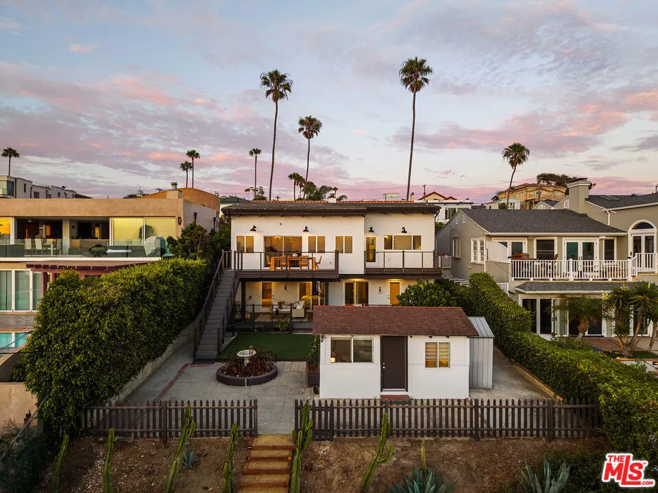 7325 Rindge Avenue Playa del Rey, CA 90293