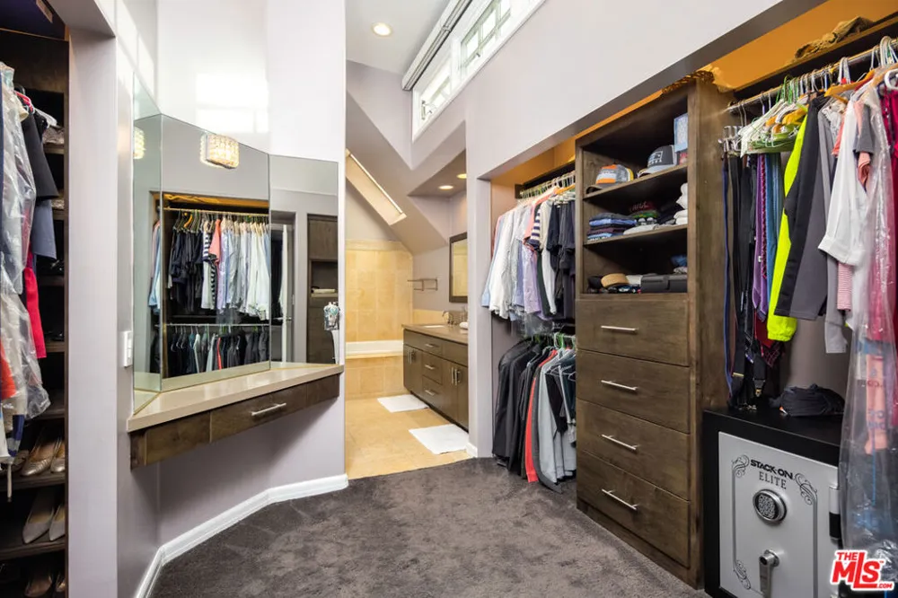 136 Northstar Mall Marina del Rey, CA 90292