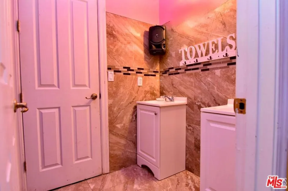 3724 Rock Meadow Court Bakersfield, CA 93308