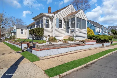 137 Inskip Avenue