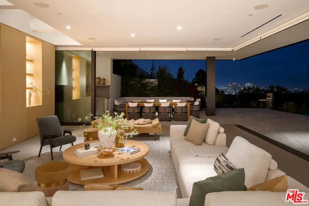 1200 Laurel Way Beverly Hills, CA 90210