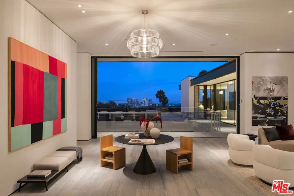 1200 Laurel Way Beverly Hills, CA 90210
