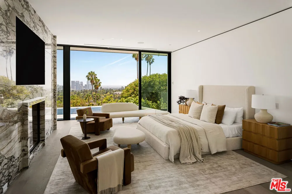1200 Laurel Way Beverly Hills, CA 90210