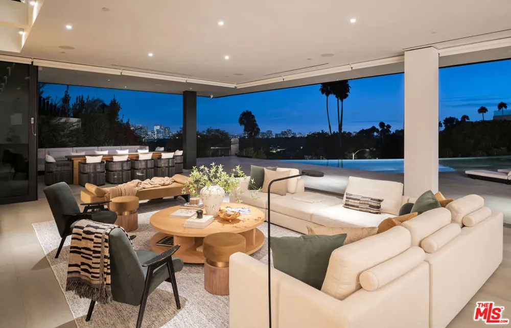 1200 Laurel Way Beverly Hills, CA 90210