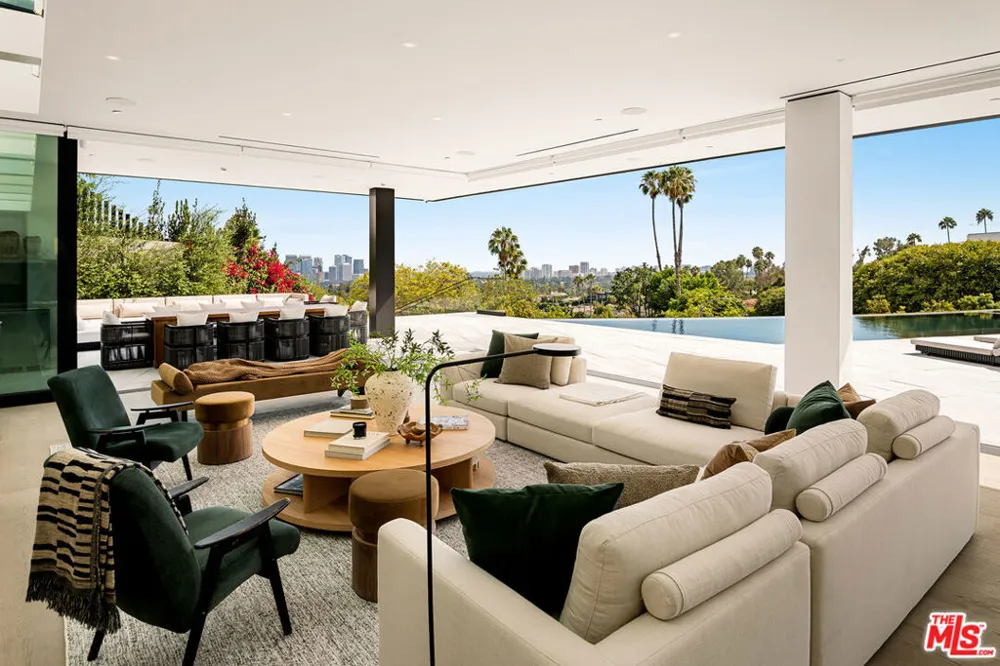 1200 Laurel Way Beverly Hills, CA 90210
