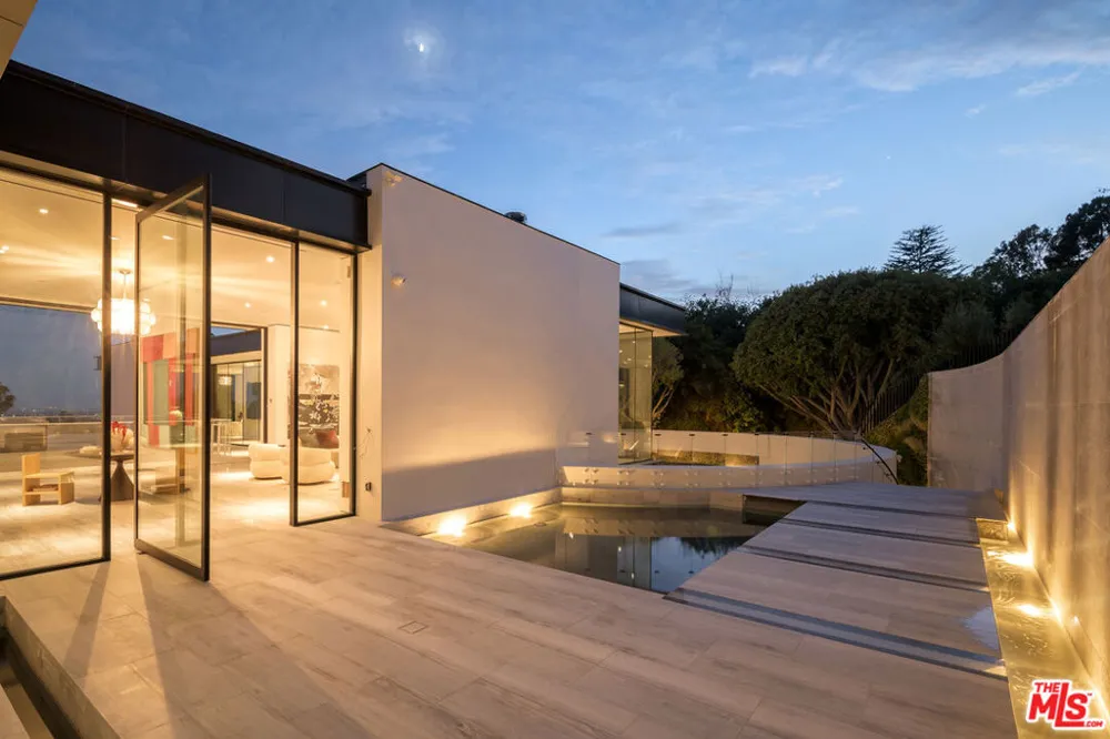 1200 Laurel Way Beverly Hills, CA 90210