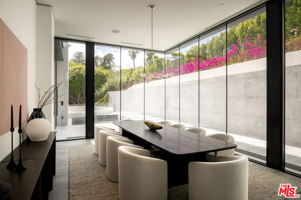 1200 Laurel Way Beverly Hills, CA 90210